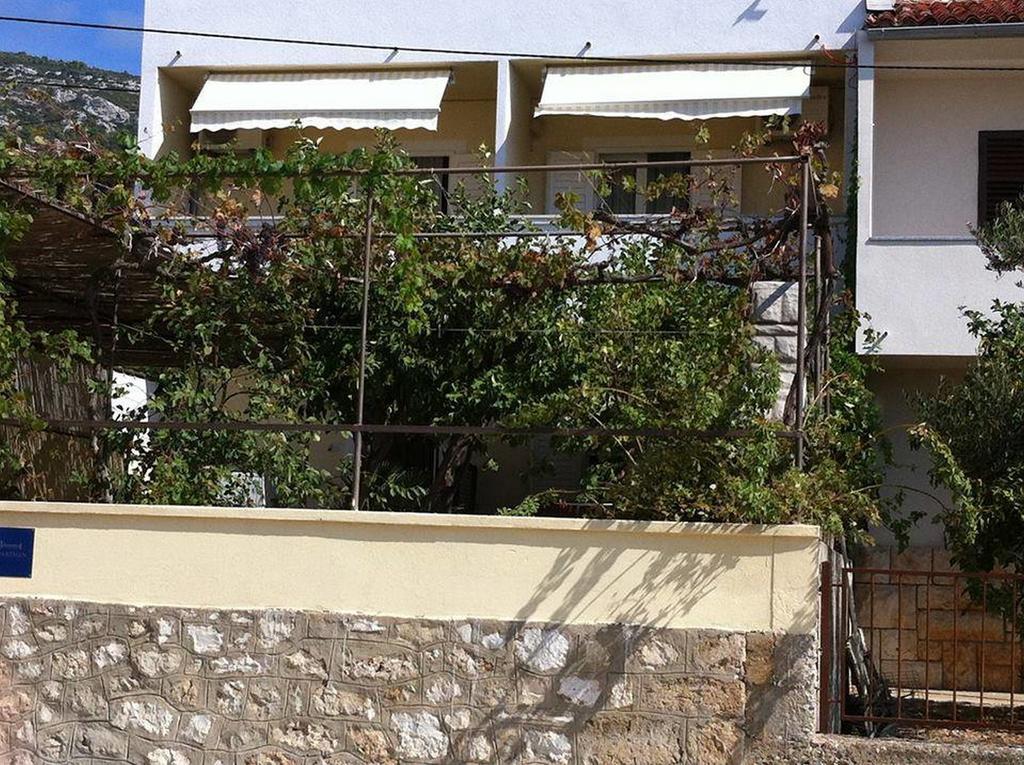 Studios Ana Mari Komiža Exterior foto